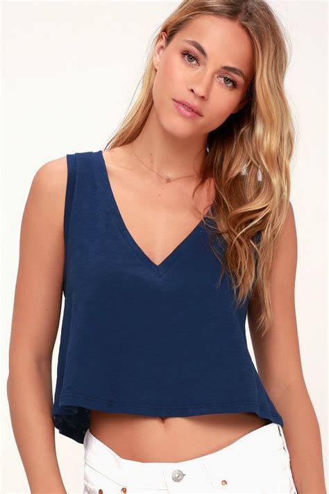 blue cropped solid tank.